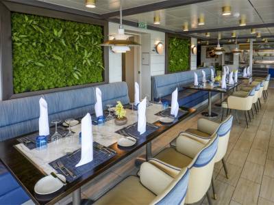 Ocean_Explorer_-_Compass_Restaurant_original