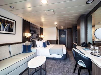 Sylvia_Earle_-_Aurora_Stateroom_Superior_410_Richard_IAnson_original