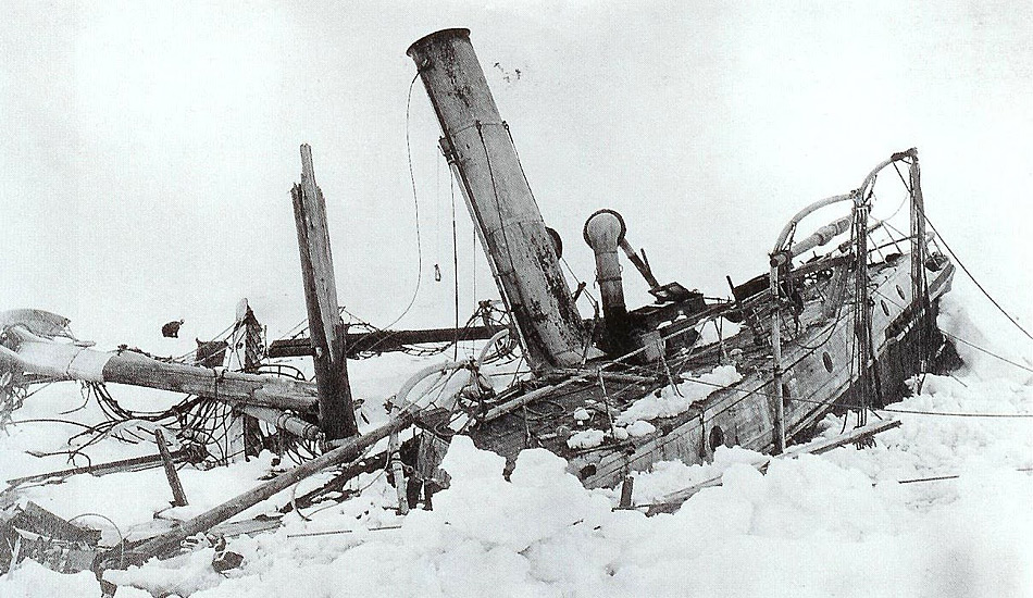 Geplant als Durchquerung des antarktischen Kontinents, mussten Shackleton und seine Männer bald aufgeben, weil sie ihr Schiff Endurance im Eis verloren hatten. Darauf führte Shackleton seine Crew auf einer epischen Reise zurück nach Elephant Island und segelte danach nach Südgeorgien, um Hilfe zu holen.